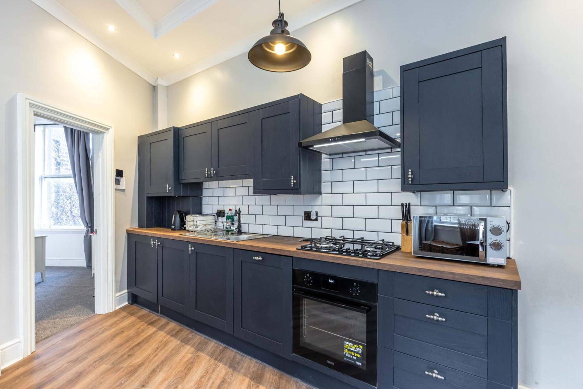 Traditional 3 Bedroom Quiet Duplex Flat By High St, Trams And Buses - Just 1-5 Miles To Centre Edimburgo Esterno foto