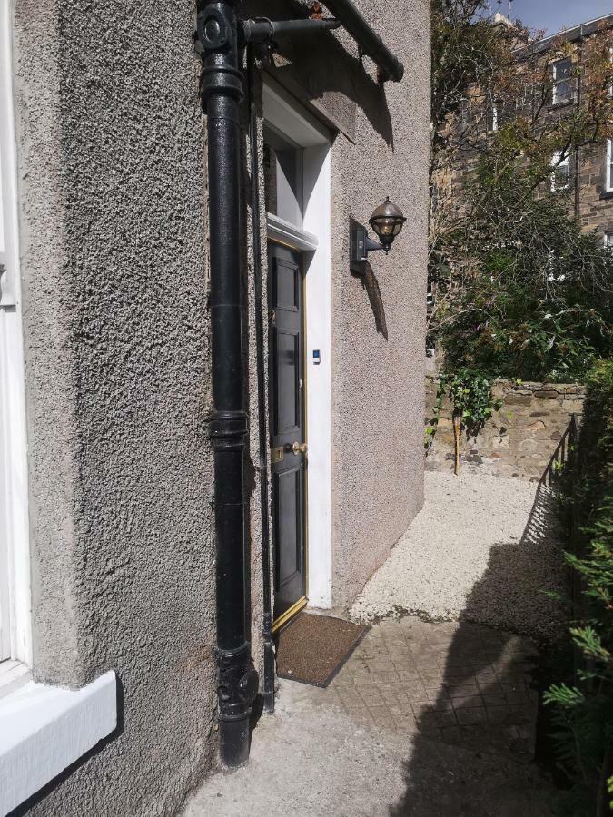 Traditional 3 Bedroom Quiet Duplex Flat By High St, Trams And Buses - Just 1-5 Miles To Centre Edimburgo Esterno foto